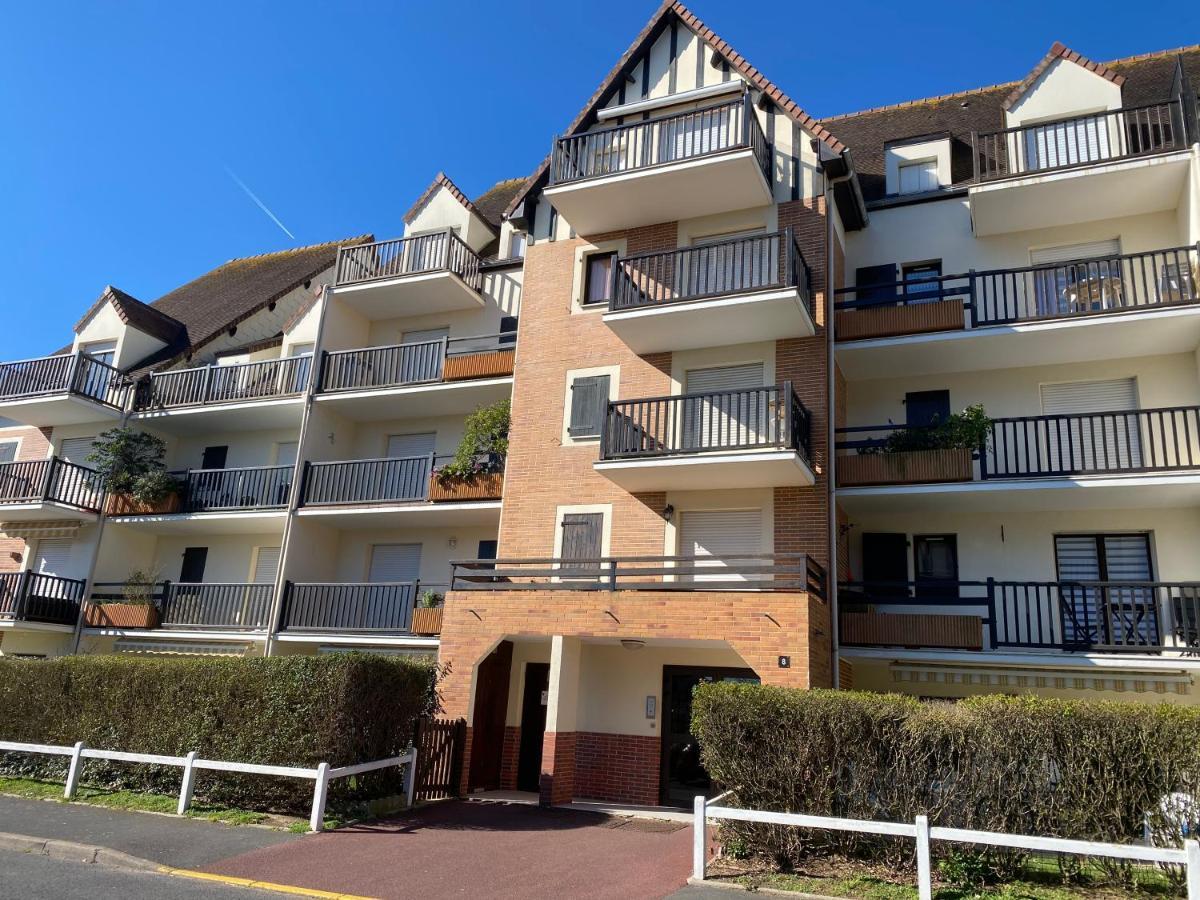 Cabourg T2 cosy avec accès direct plage Extérieur photo